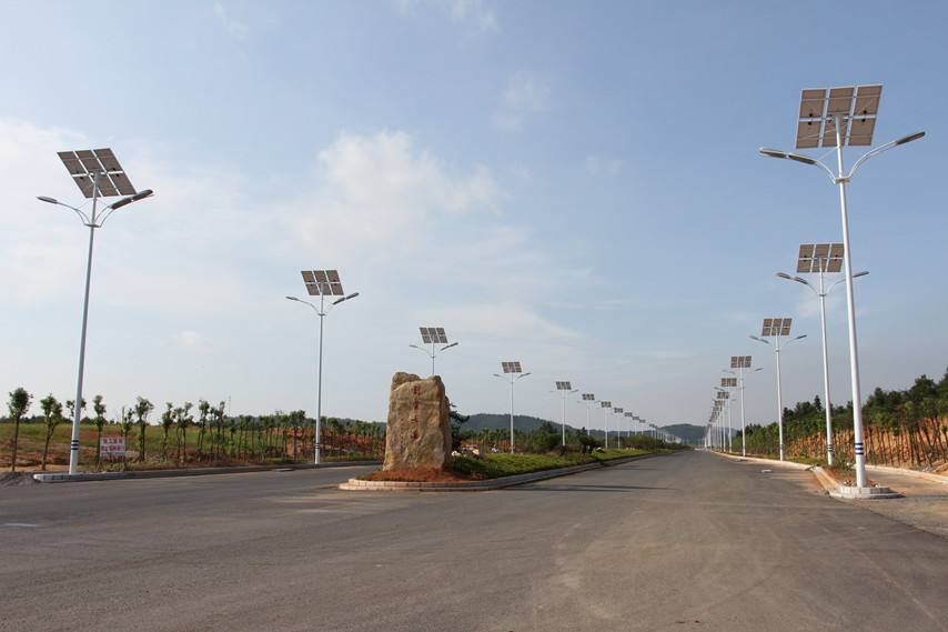太阳能路灯和常规路灯各项性能对比 太阳能路灯和常规路灯各项性能对比
