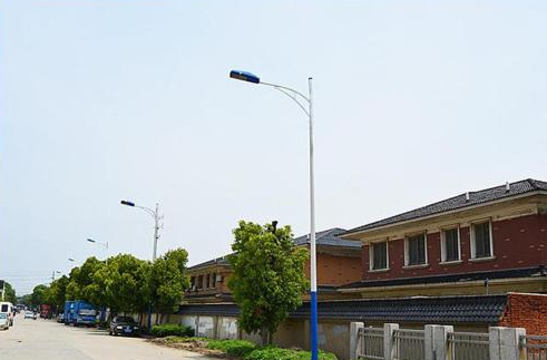 太阳能路灯新农村建设市场潜力大 太阳能路灯新农村建设市场潜力大